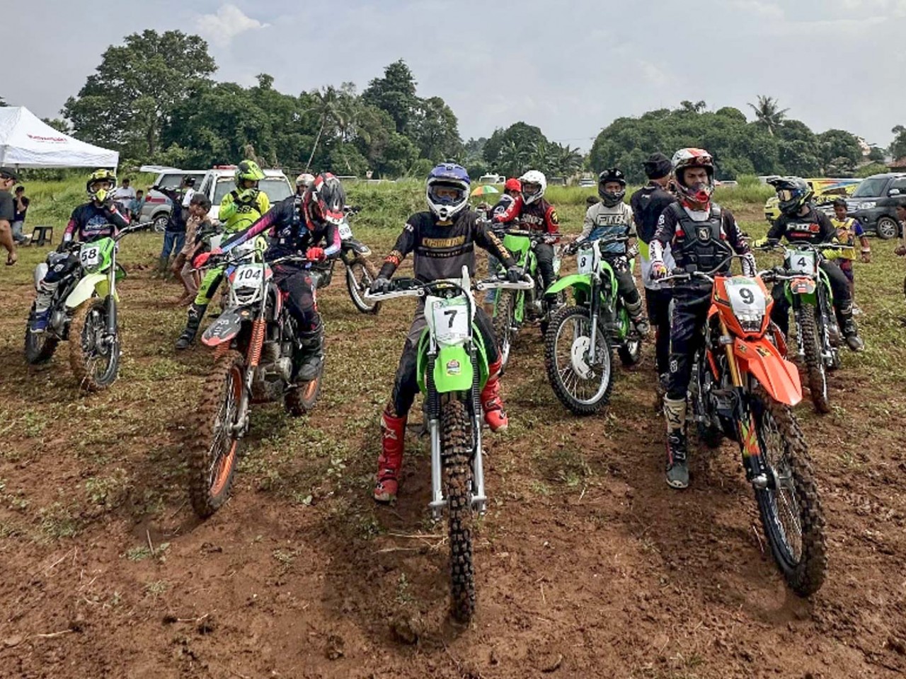 Ngetrail Bareng Kawasaki dan NGK DID KX-KLX Series Unjuk Gigi
