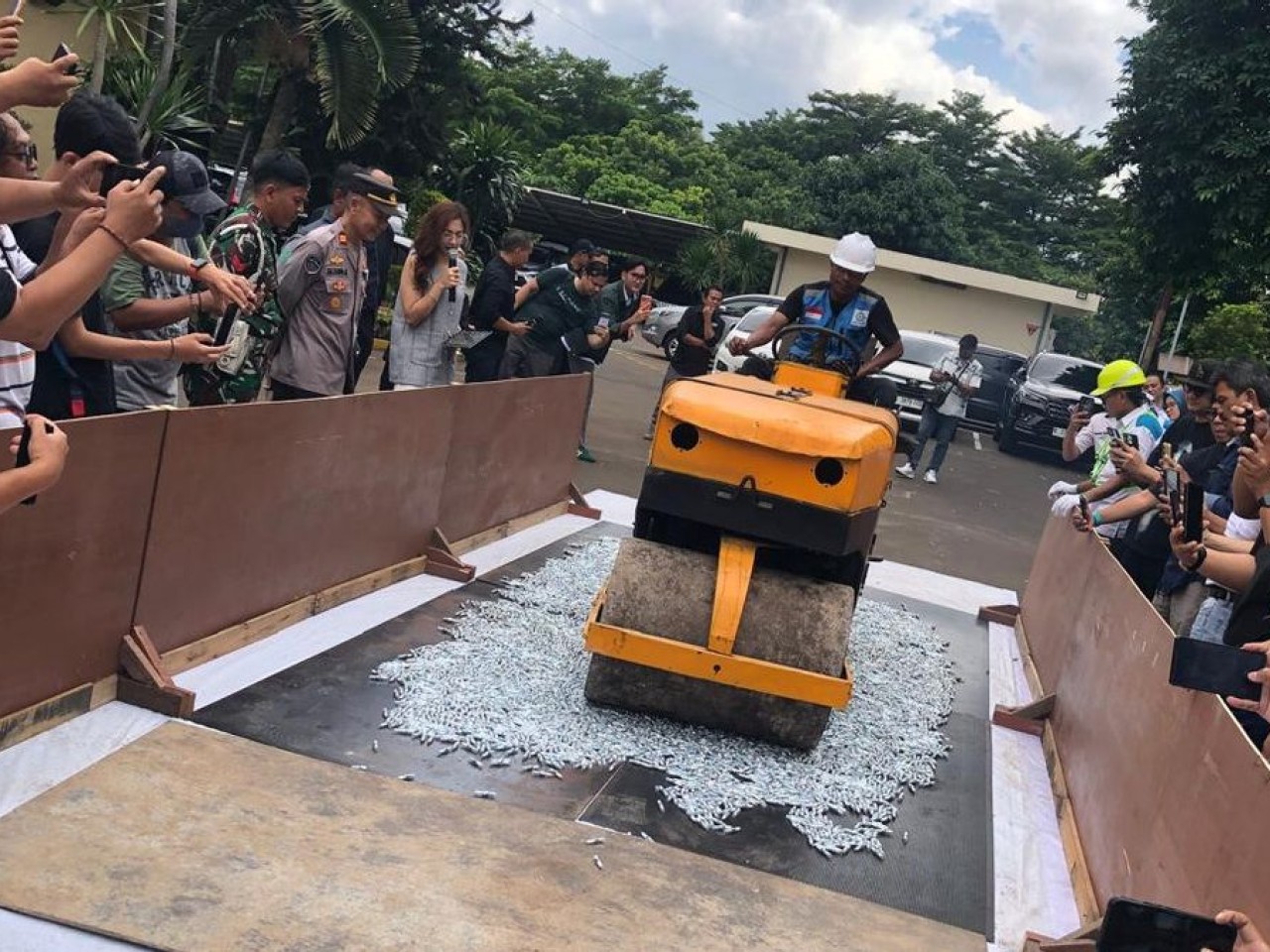Marak Busi NGK Palsu, Perusahaan Musnahkan 11 Ribu Busi dan Klaim Rugi hingga Rp2 Miliar